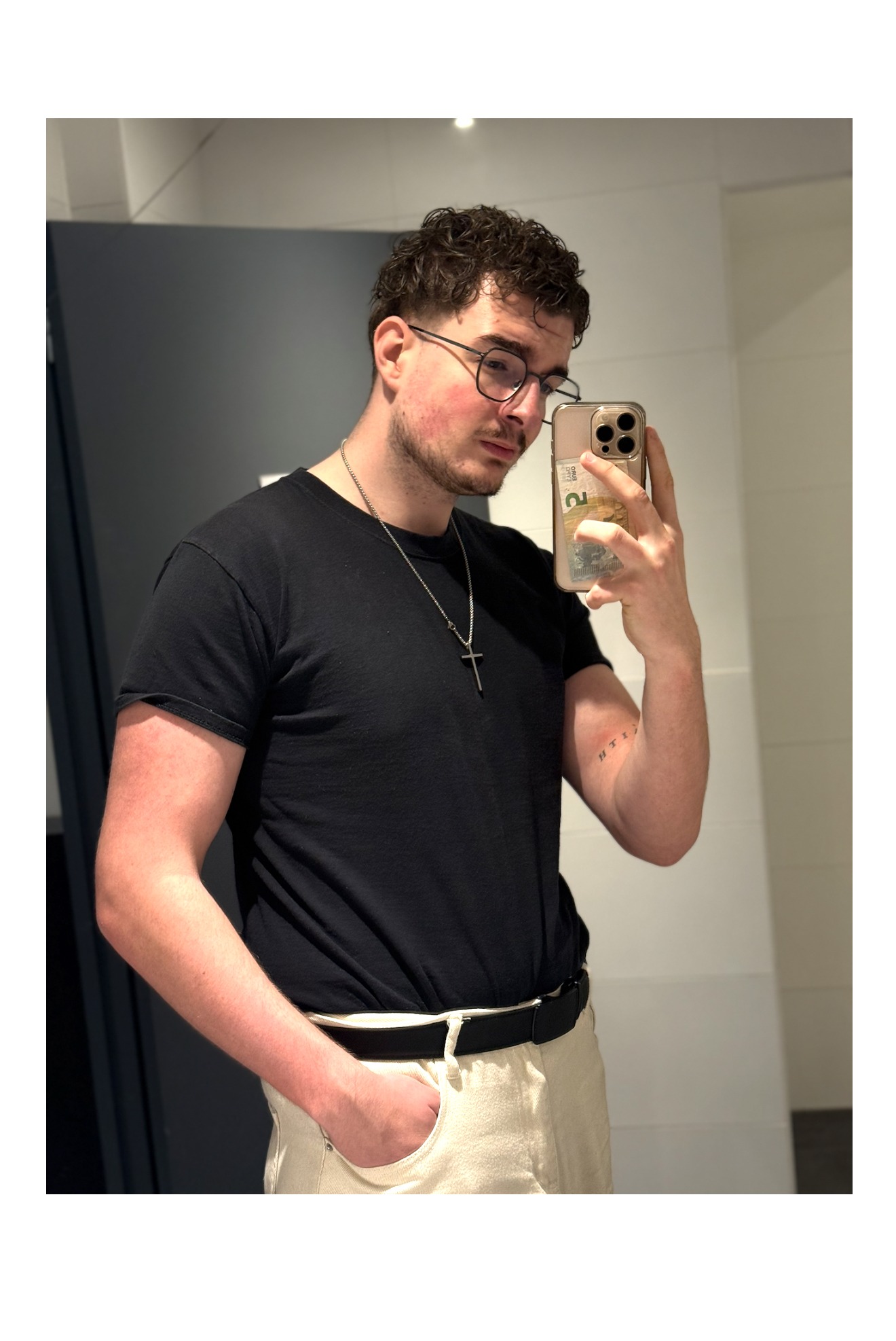 Profilo di Hugues-antoine