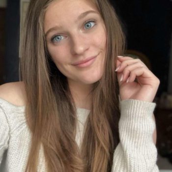 Profilo di Maria-lourdes